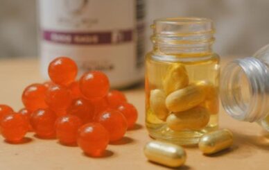 CBD Gummies vs CBD Capsules